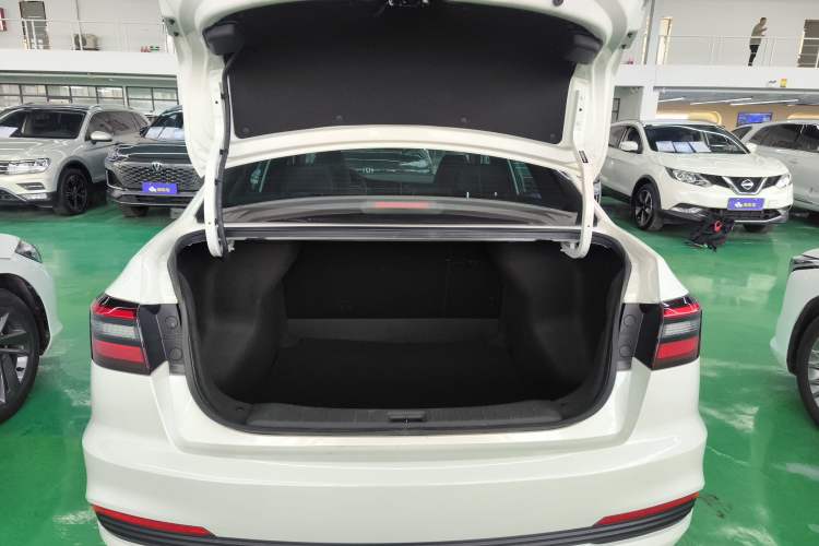 Used Venucia D60 2023 PLUS 1.6L XL CVT Yue Ling Edition