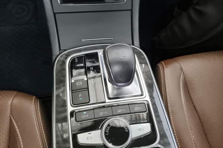 Used BYD Tang New Energy 2015 2.0T Four-Wheel-Drive Flagship Model Gear Lever