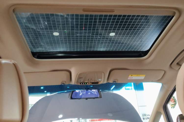 Used Buick GL8 2018 ES 28T Premium Model China VI Standard Headliner