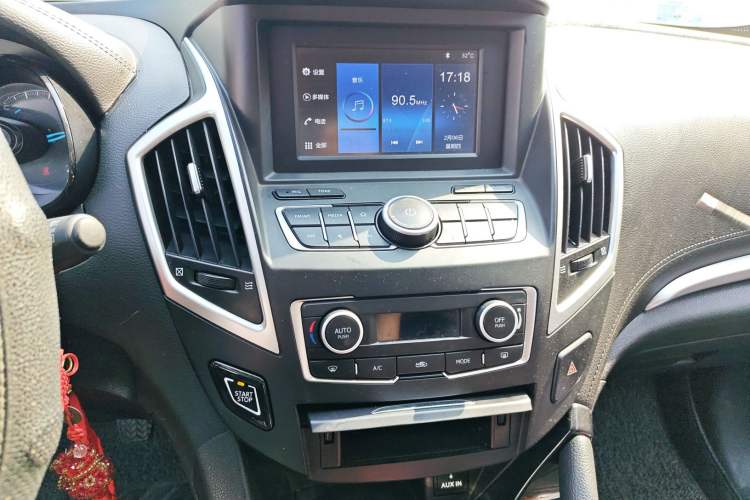 Used Dongfeng Aeolus AX7 2016 1.4T Manual Zhuyue Model