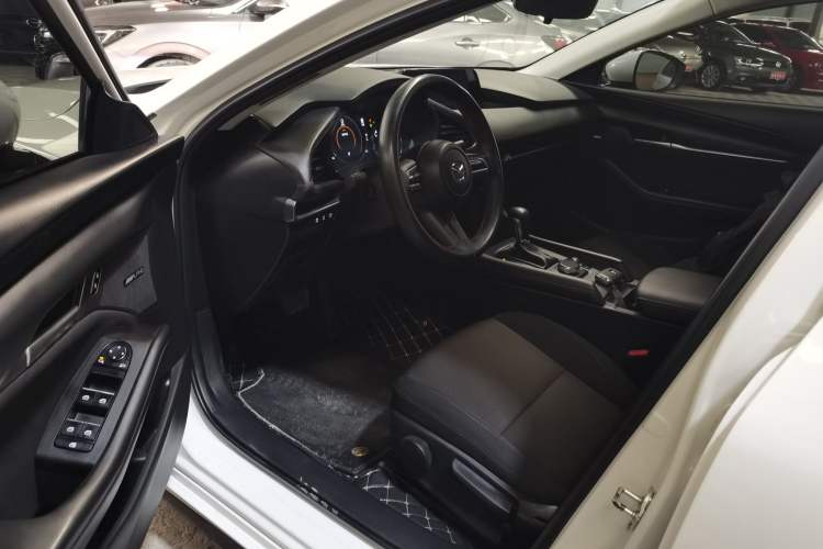 Used Mazda 3 Axela 2021 2.0L Automatic Zhiqing Edition