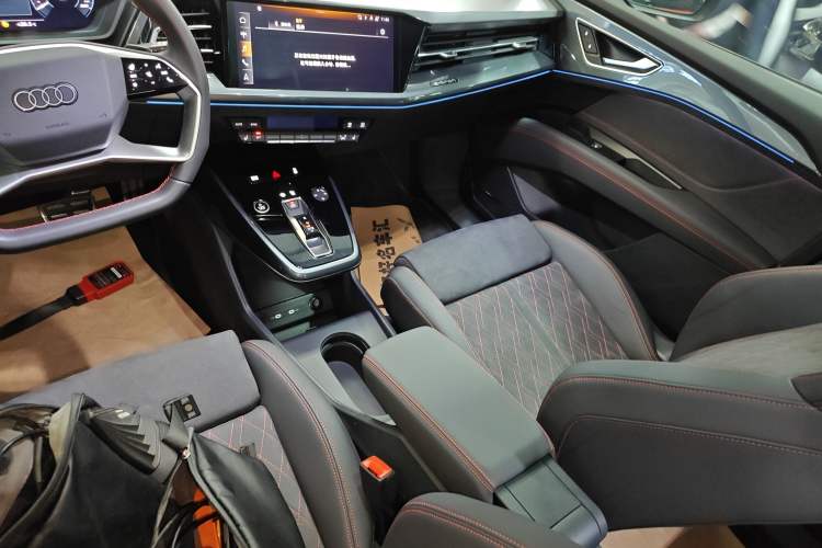 Used Audi Q5 e-tron 2022 50 e-tron quattro edition one Artistic Collection Edition
