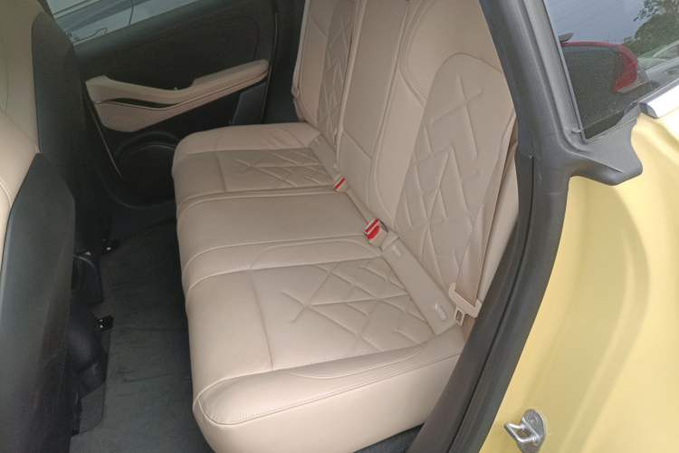 Used Nio ET5 2022 75 kWh Left Rear Seat