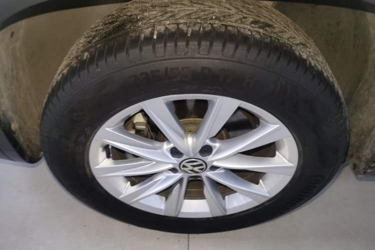 Used Volkswagen Tiguan L 2017 300TSI Automatic Two-Wheel Drive Silk Road Comfort Edition