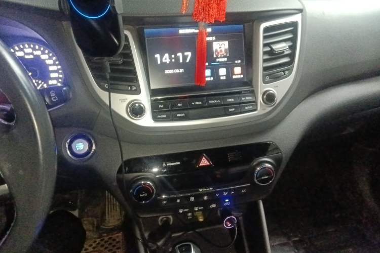 Used Hyundai Tucson 2015 1.6T Dual-Clutch Two-Wheel-Drive Smart Model
