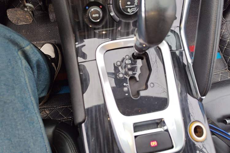 Used Peugeot 3008 2015 2.0L Automatic Trend Edition