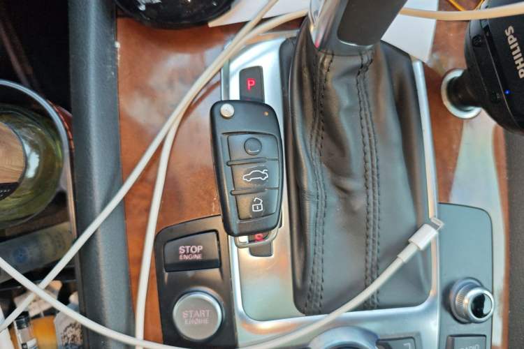 Used Audi Q7 2014 35 TFSI Ambition Edition Vehicle Key