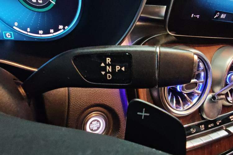 Used Mercedes-Benz GLC 2020 GLC 300 L 4MATIC Luxury Model Gear Lever