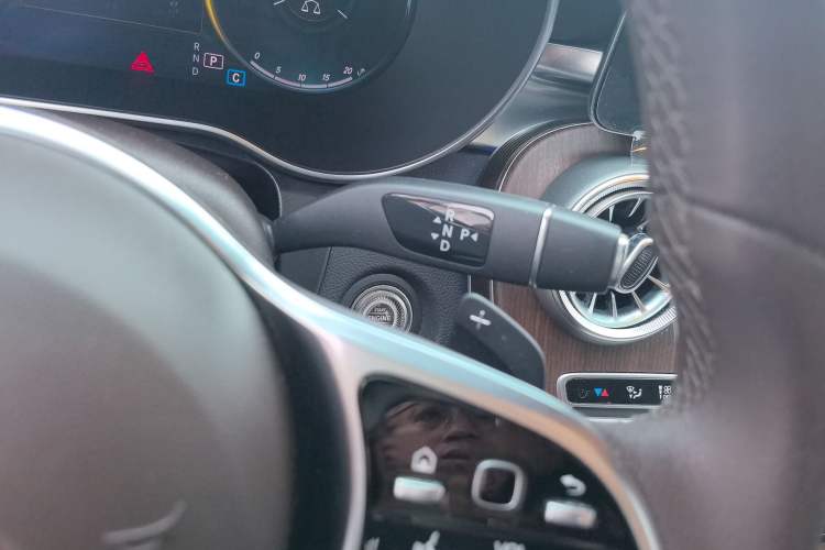 Used Mercedes-Benz GLC 2020 GLC 300 L 4MATIC Dynamic Edition Gear Lever