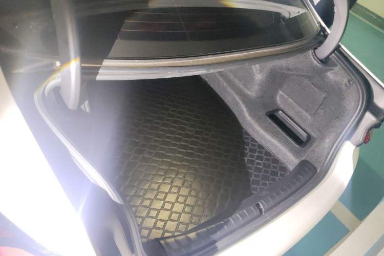 Used BMW 5 Series 2022 Second Facelift 525Li M Sport Package Trunk