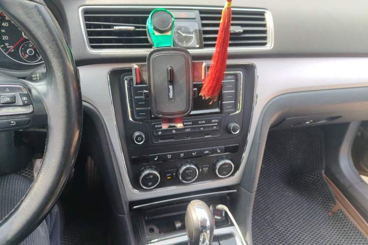 Used Volkswagen Passat 2015 1.8TSI DSG Prestige Edition
