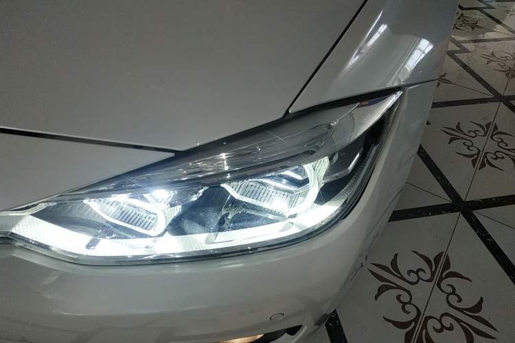 Used BMW 3 Series 2019 320Li Fashion Model
