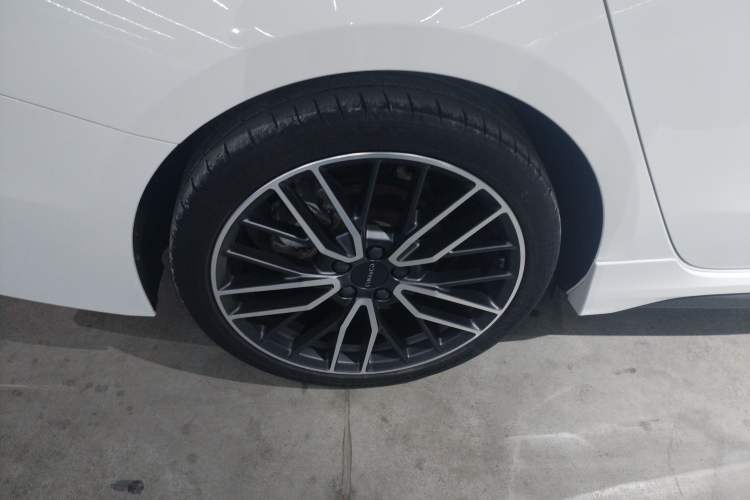 Used Lynk & Co 03 2023 2.0TD DCT JingPro Exterior 5