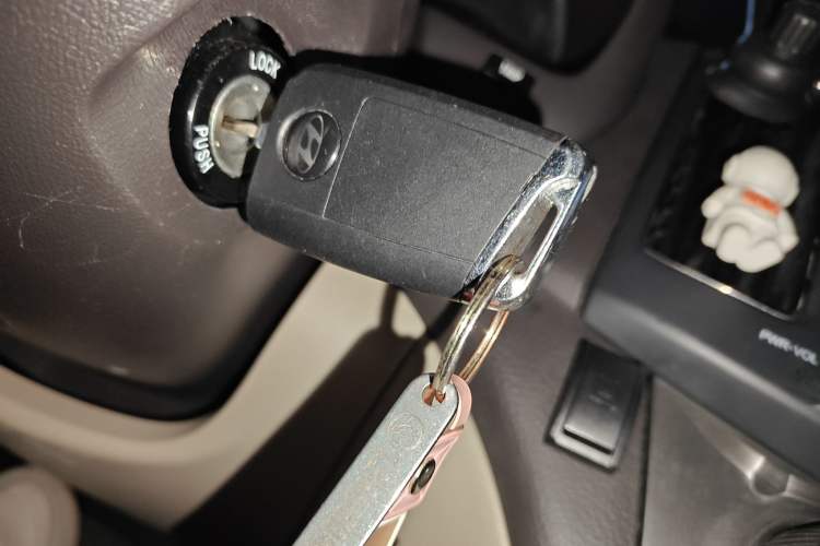 Used Hyundai Celesta 2015 1.6L Automatic Comfort Model
