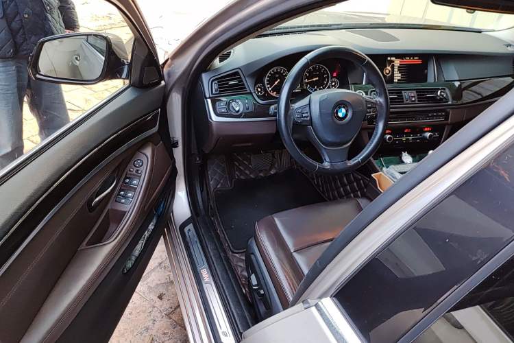 Used BMW 5 Series 2017 525Li Luxury Design Package
