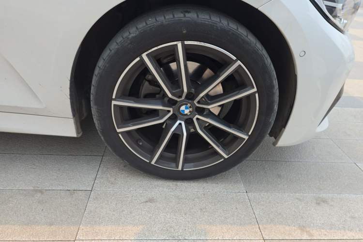 Used BMW 3 Series 2020 Facelifted 325Li xDrive M Sport Package
