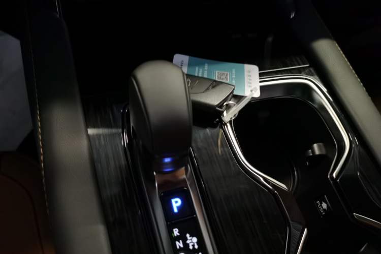 Used Lexus RX 2025 300 Four-Wheel Drive Junxiang Edition Gear Lever