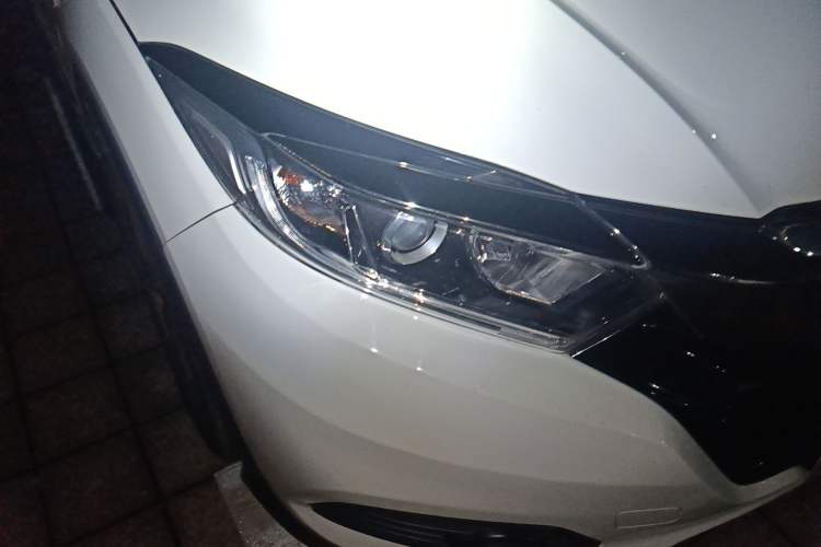 Used Honda Vezel 2020 220 TURBO CVT Elite Edition Exterior 6