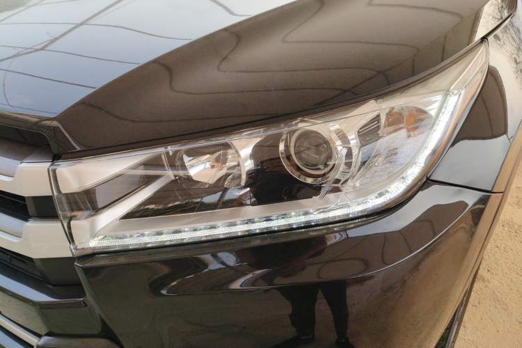 Used Toyota Highlander 2018 2.0T Two-Wheel Drive Elite Edition 7 Seats China VI Standard Left Front Headlight