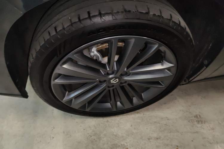 Used Leapmotor C16 2024 Range-Extended 200 Luxury Edition Left Front Wheel Hub