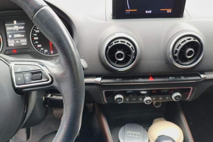 Used Audi A3 2014 Sportback 35 TFSI Automatic Comfort Model Audio And AC Panel