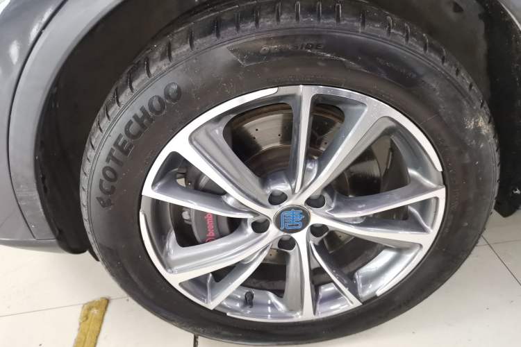 Used BYD Tang New Energy 2019 DM 2.0T All-Wheel Drive Smart Connectivity Enjoyment Model 7 Seats China VI Standard
