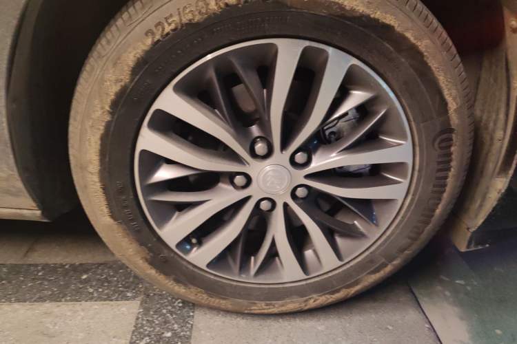 Used Buick GL8 2023 ES Lu Zun Deluxe Model
