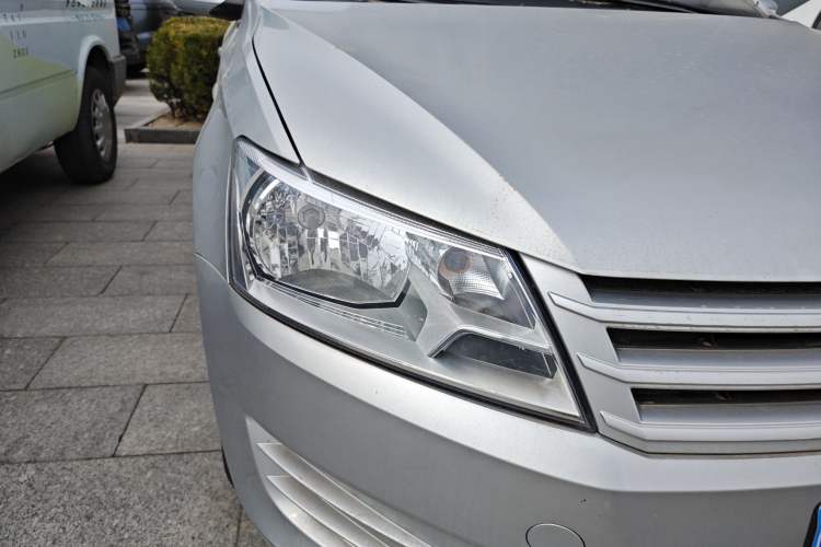 Used Volkswagen Santana 2015 1.6L Manual Fashion Edition