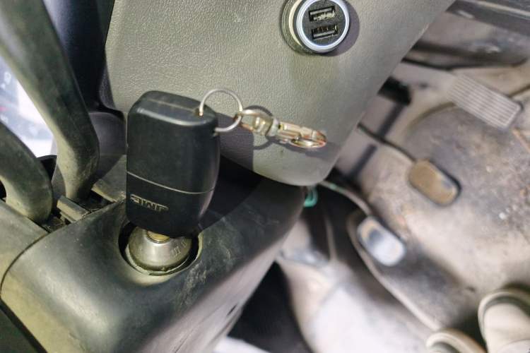 Used JMC Transit 2017 2.8T Commercial Version Short Wheelbase Mid-Roof 6/7/8-Seater JX493
