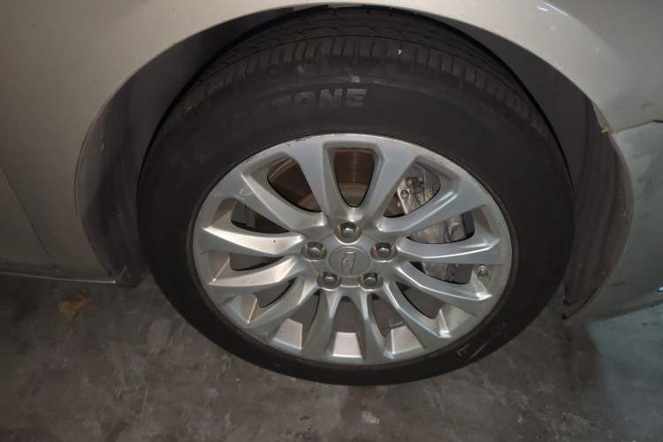 Used Cadillac XTS 2018 28T Tech Edition Right Front Wheel Hub