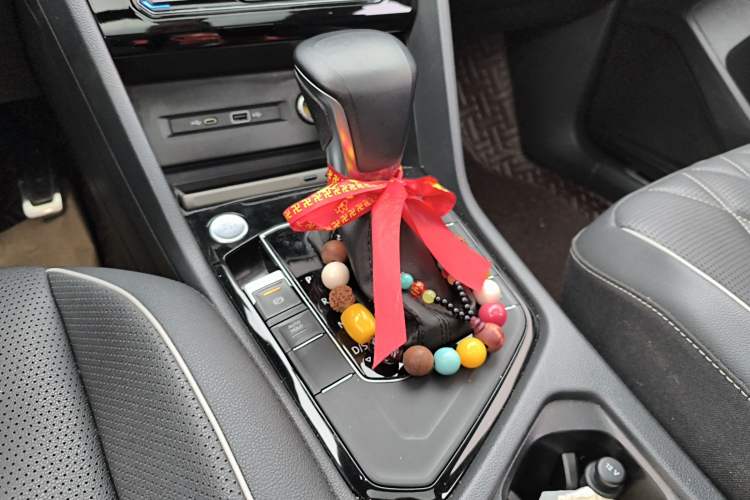 Used Volkswagen Tiguan L 2022 330TSI Automatic Two-Wheel Drive R-Line Enhanced Edition Gear Lever