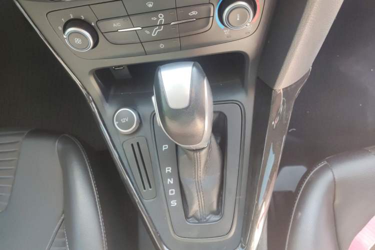 Used Ford Focus 2018 Sedan Classic 1.6L Automatic Trendy SmartDrive Edition