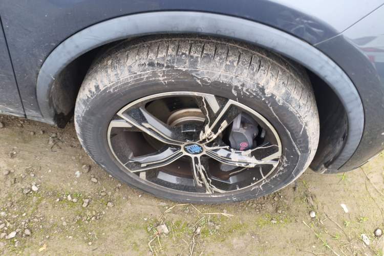 Used BYD Tang New Energy 2021 DM 2.0T Four-Wheel Drive High-Performance Luxury Model Right Front Wheel Hub