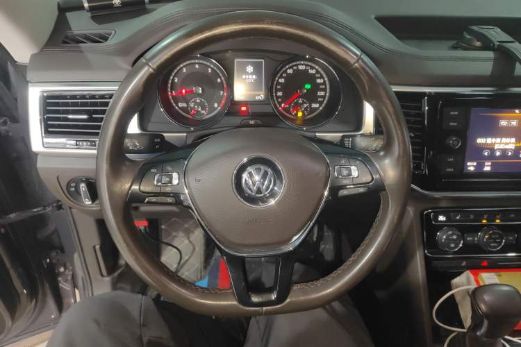 Used Volkswagen Teramont 2019 330TSI Two-Wheel-Drive Luxury Edition China VI Standard