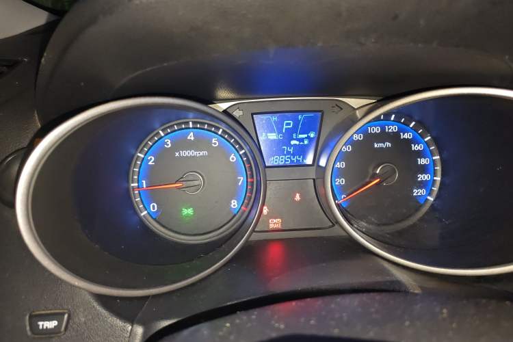 Used Hyundai ix35 2010 2.0L Automatic Two-Wheel Drive Elite Edition GLS Instrument Cluster