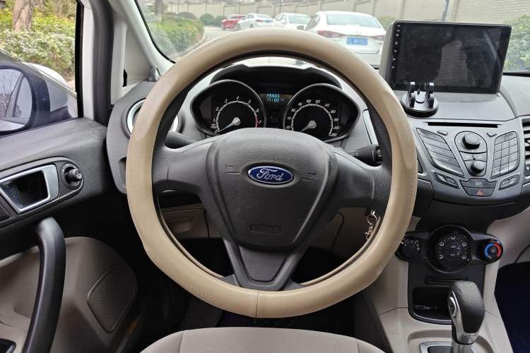 Used Ford Fiesta 2013 Sedan 1.5L Automatic Fashion Edition