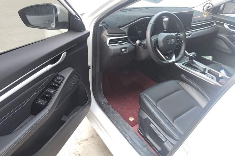 Used Geely Auto Emgrand 2025 4th Generation 1.5L CVT Luxury Version
