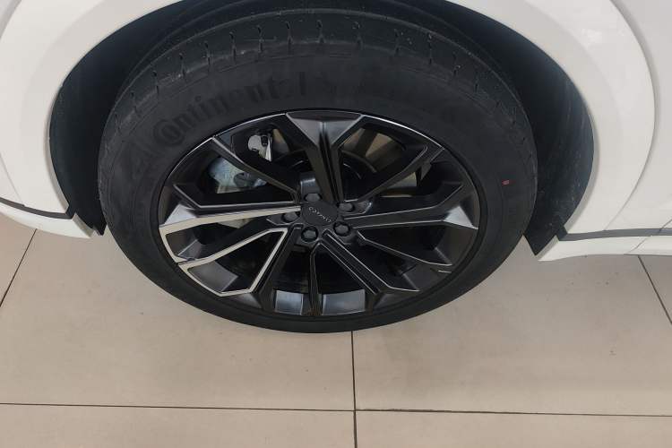 Used Lynk & Co 09 EM-P 2023 2.0TD EM-P Long-Range Version PM 7-Seater