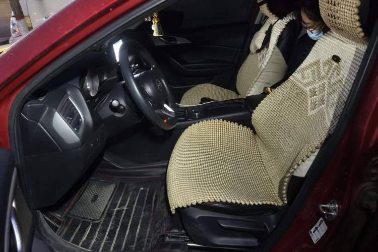 Used Mazda 3 Axela 2017 Sedan 1.5L Automatic Luxury Model Emission Standard China V
