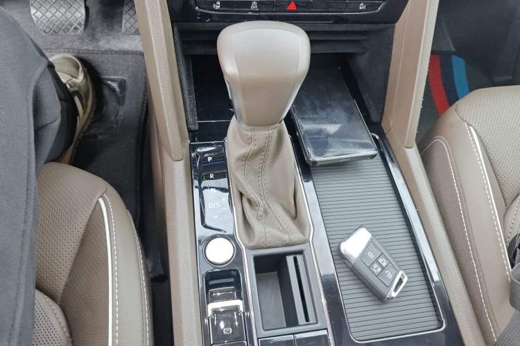 Used Volkswagen Viloran 2020 380TSI Prestige Edition
