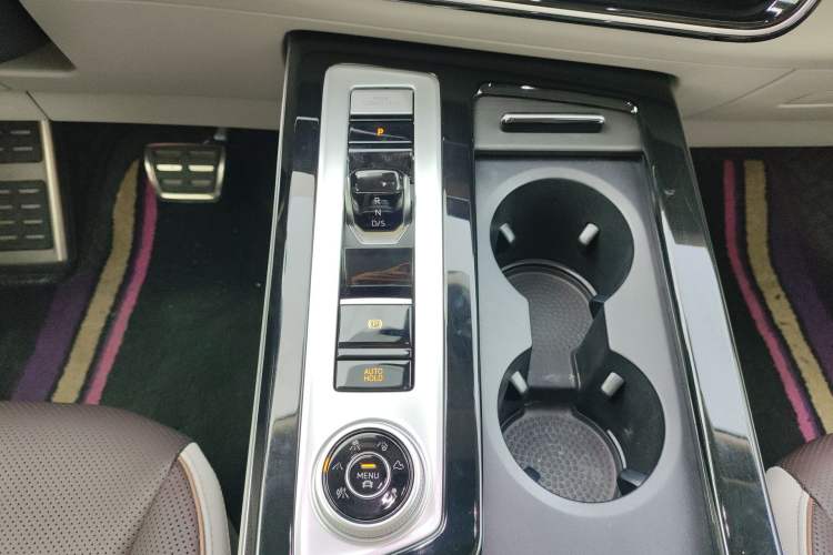 Used Volkswagen Tavendor 2023 380TSI Four-Wheel Drive R-Line Cruise Edition