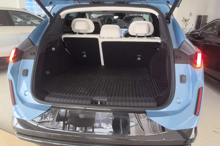 Used Lynk & Co 08 EM-P 2026 Model 210 Four-Wheel Drive Performance Ultra H7
