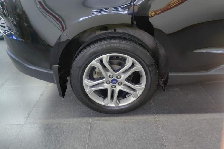 Used Ford Edge 2018 EcoBoost 245 Two-Wheel-Drive Titanium 7-Seater China VI Standard Exterior 5