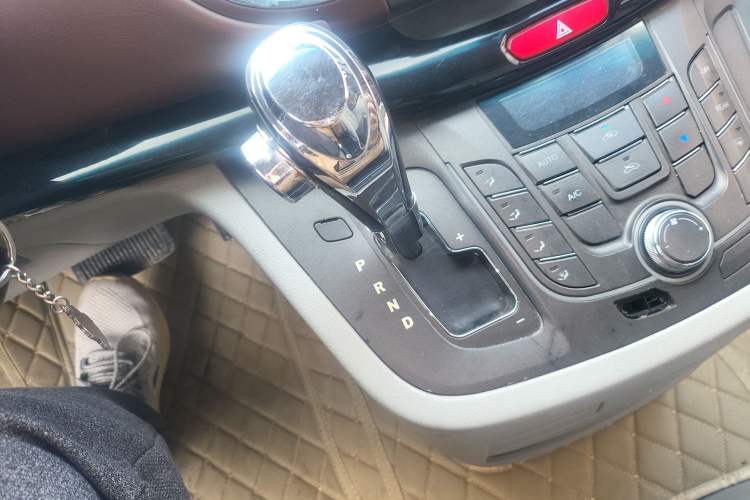 Used JAC Refine M4  Gear Lever