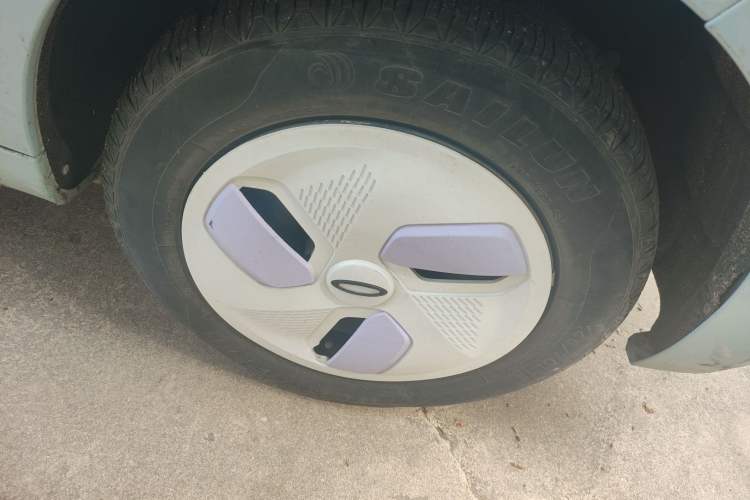 Used Chery QQ Ice Cream 2022 170km Sundae Phosphate Lithium-Ion Right Rear Wheel Hub