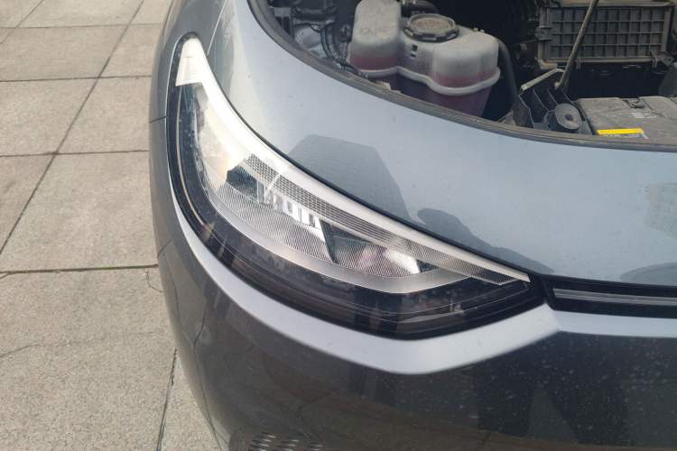 Used Volkswagen ID.3 2025 Smart Edition Outstanding Model Right Front Headlight