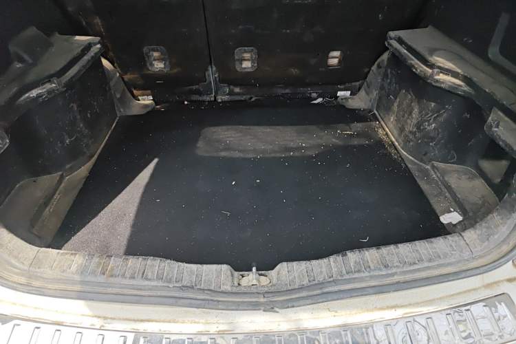 Used Haval H6 2017 Blue Label Sport Edition 1.5T Manual Two-Wheel Drive Elite Model Trunk