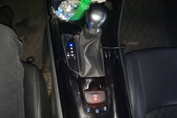 Used Toyota IZOA 2018 2.0L Yichi Version China VI Standard