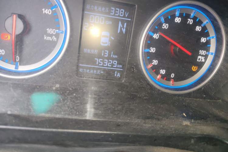 Used FORTHING Lingzhi M5 2020 Comfort Model 7 Seats Odometer Close Up