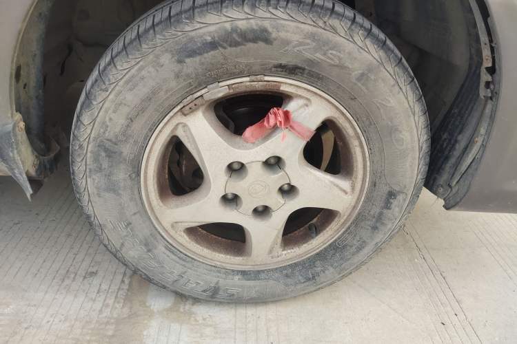 Used FORTHING Lingzhi 2015 M3 1.6L 7-Seater Comfort Model